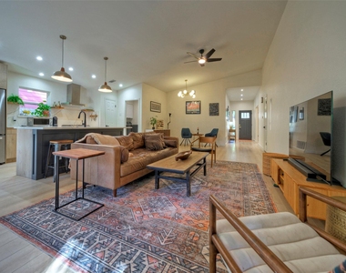 8406 Los Ranchos Dr - Photo Thumbnail 16