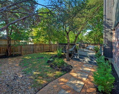 8406 Los Ranchos Dr - Photo Thumbnail 26