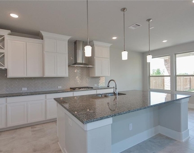 108 Potts St - Photo Thumbnail 8