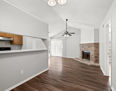 12130 Thompkins Dr - Photo Thumbnail 13