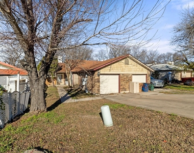 12130 Thompkins Dr - Photo Thumbnail 1