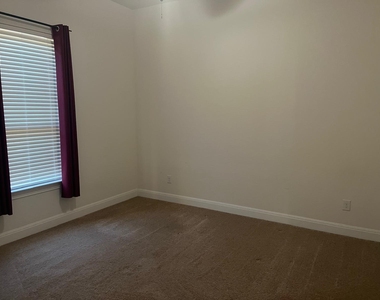 4117 Brean Down Rd - Photo Thumbnail 3