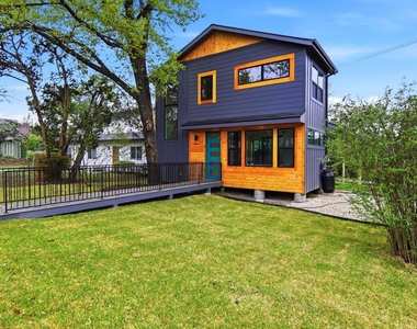 300 Lightsey Rd - Photo Thumbnail 5