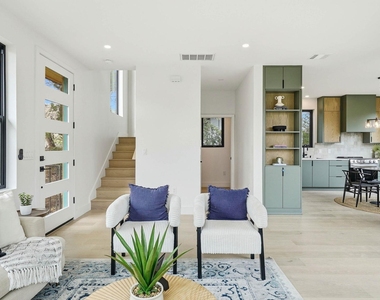 300 Lightsey Rd - Photo Thumbnail 9