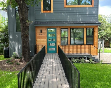 300 Lightsey Rd - Photo Thumbnail 2