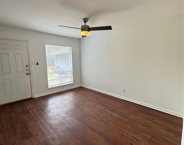 3007 Matador Dr - Photo Thumbnail 1