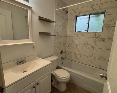 3007 Matador Dr - Photo Thumbnail 6