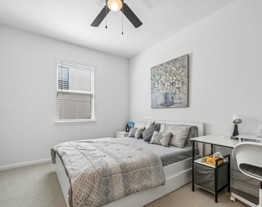 5201 Olimpico Way - Photo Thumbnail 12