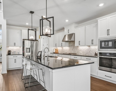 5201 Olimpico Way - Photo Thumbnail 6