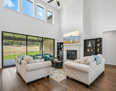5201 Olimpico Way - Photo Thumbnail 3