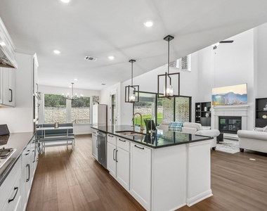 5201 Olimpico Way - Photo Thumbnail 10
