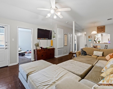 245 Marvin Cv - Photo Thumbnail 11