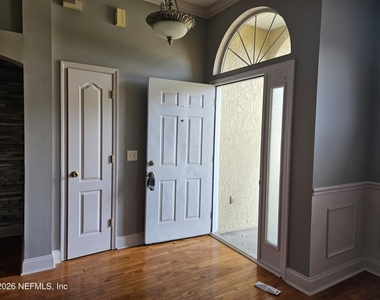 2338 N Cool Springs Drive N - Photo Thumbnail 1