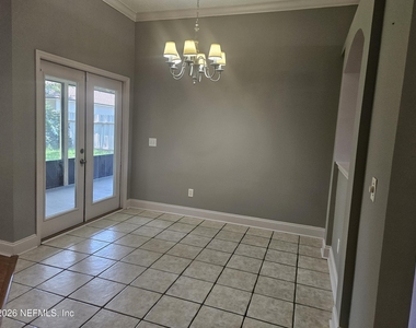 2338 N Cool Springs Drive N - Photo Thumbnail 10