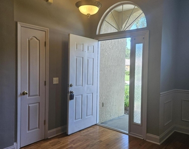 2338 N Cool Springs Drive N - Photo Thumbnail 2