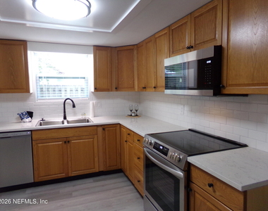 2134 Rosewood Drive - Photo Thumbnail 25