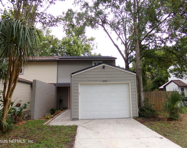 2134 Rosewood Drive - Photo Thumbnail 3