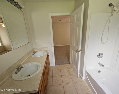 8150 Noroad - Photo Thumbnail 7