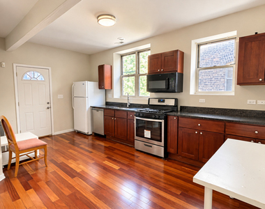 5142 S Ingleside Avenue - Photo Thumbnail 3