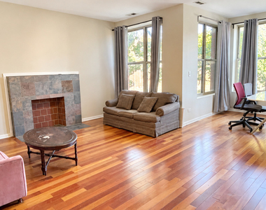 5142 S Ingleside Avenue - Photo Thumbnail 1
