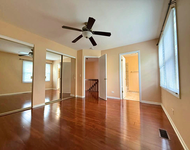 1602 Vermont Drive - Photo Thumbnail 9