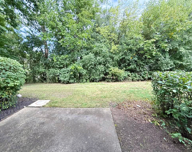 1602 Vermont Drive - Photo Thumbnail 5