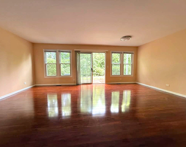 1602 Vermont Drive - Photo Thumbnail 1