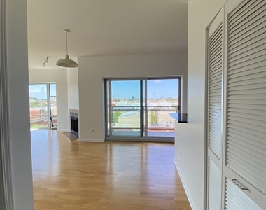 100 N Hermitage Avenue - Photo Thumbnail 5