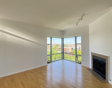 100 N Hermitage Avenue - Photo Thumbnail 3