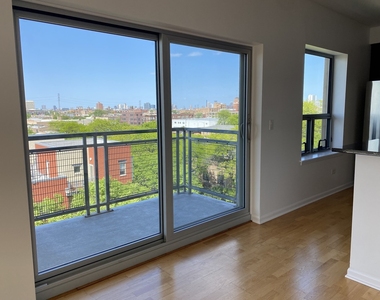 100 N Hermitage Avenue - Photo Thumbnail 2