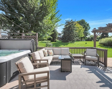 14 Timberline Court - Photo Thumbnail 20