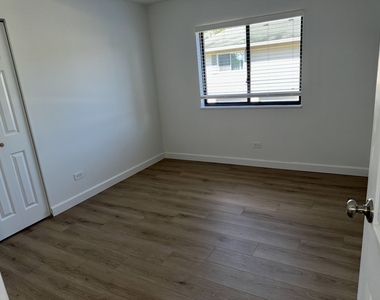 10s472 Echo Lane - Photo Thumbnail 5