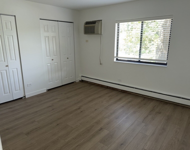 10s472 Echo Lane - Photo Thumbnail 4