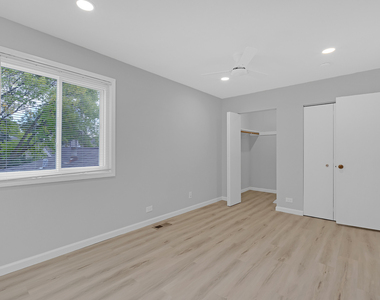 1353 Cove Drive - Photo Thumbnail 12