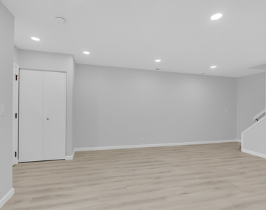 1353 Cove Drive - Photo Thumbnail 10
