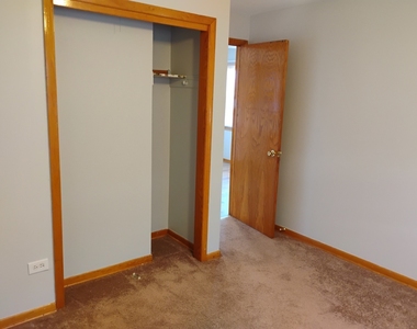 6237 S Kedvale Avenue - Photo Thumbnail 5