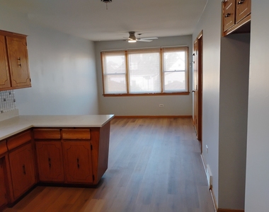 6237 S Kedvale Avenue - Photo Thumbnail 3