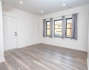 3056 S Keeler Avenue - Photo Thumbnail 1