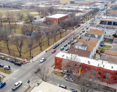3056 S Keeler Avenue - Photo Thumbnail 8