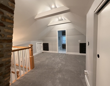 2227 W 21st Street - Photo Thumbnail 8