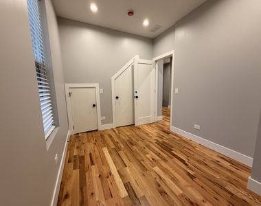 2227 W 21st Street - Photo Thumbnail 7