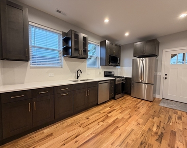 2227 W 21st Street - Photo Thumbnail 2