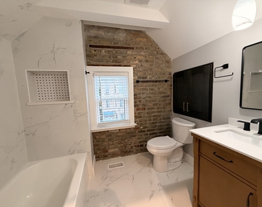 2227 W 21st Street - Photo Thumbnail 9