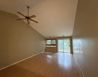 3029 Kentshire Circle - Photo Thumbnail 6