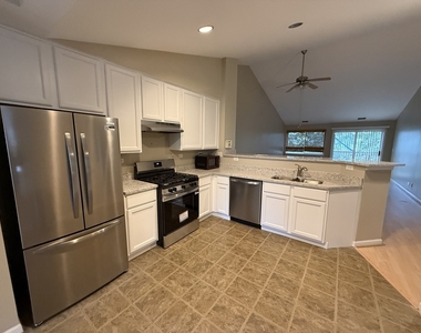 3029 Kentshire Circle - Photo Thumbnail 2
