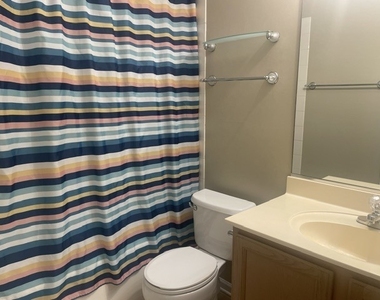 3029 Kentshire Circle - Photo Thumbnail 13