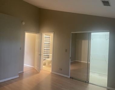3029 Kentshire Circle - Photo Thumbnail 12
