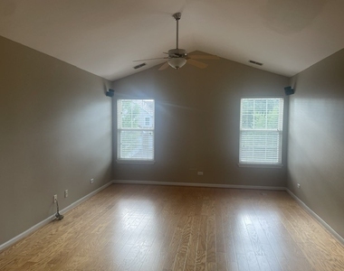 3029 Kentshire Circle - Photo Thumbnail 7