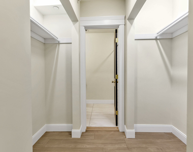 317 Canal Street - Photo Thumbnail 7