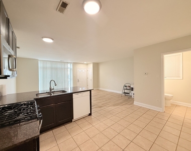 2731 W Polk Street - Photo Thumbnail 2